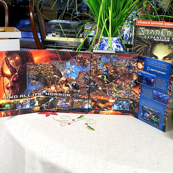 PC StarCraft Game Bundle w/ Strategy Guides, Books, etc. - Picture 3 of 5